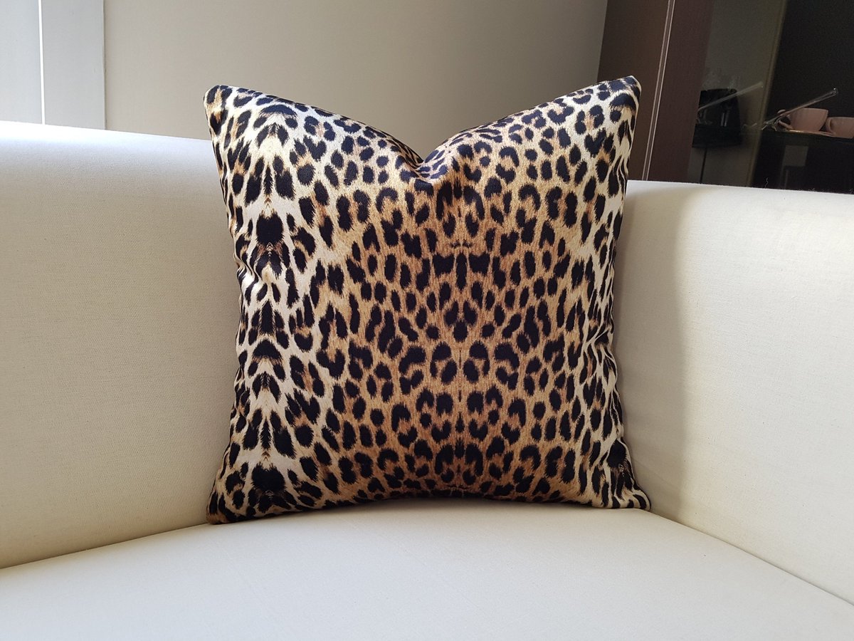 Leopard Print Throw Pillowcase Covers (2 Pack)